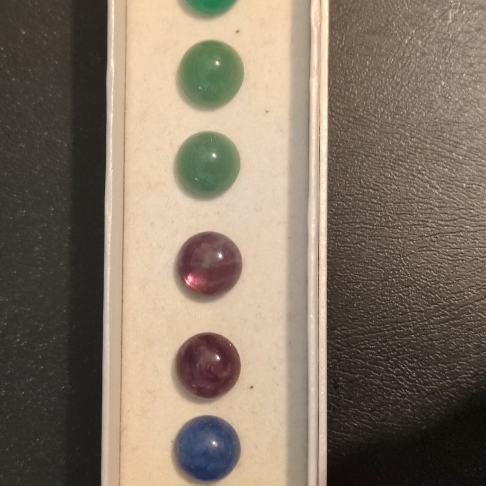 Jade Botton Earrings 5 Pair Set. - Picture 3 of 8